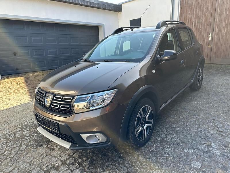 Gebraucht Dacia Sandero Stepway 90 PS (66 kW) 2018 Braun Limousine