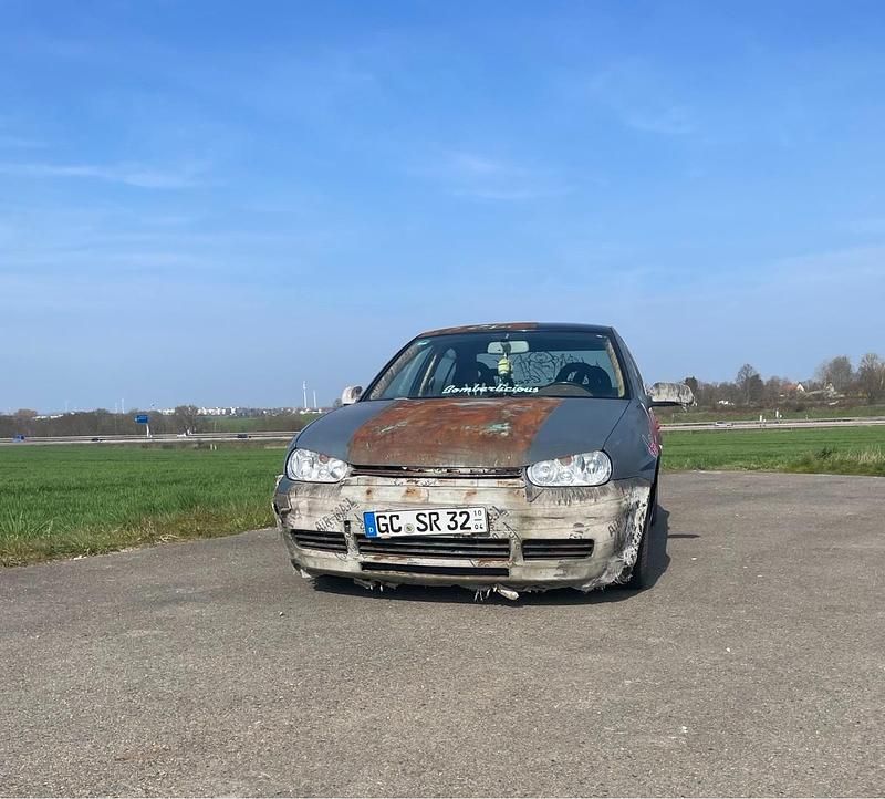 Andere farben Gebraucht 2002 VW Bora Limousine | 850 € - Bild 1/4