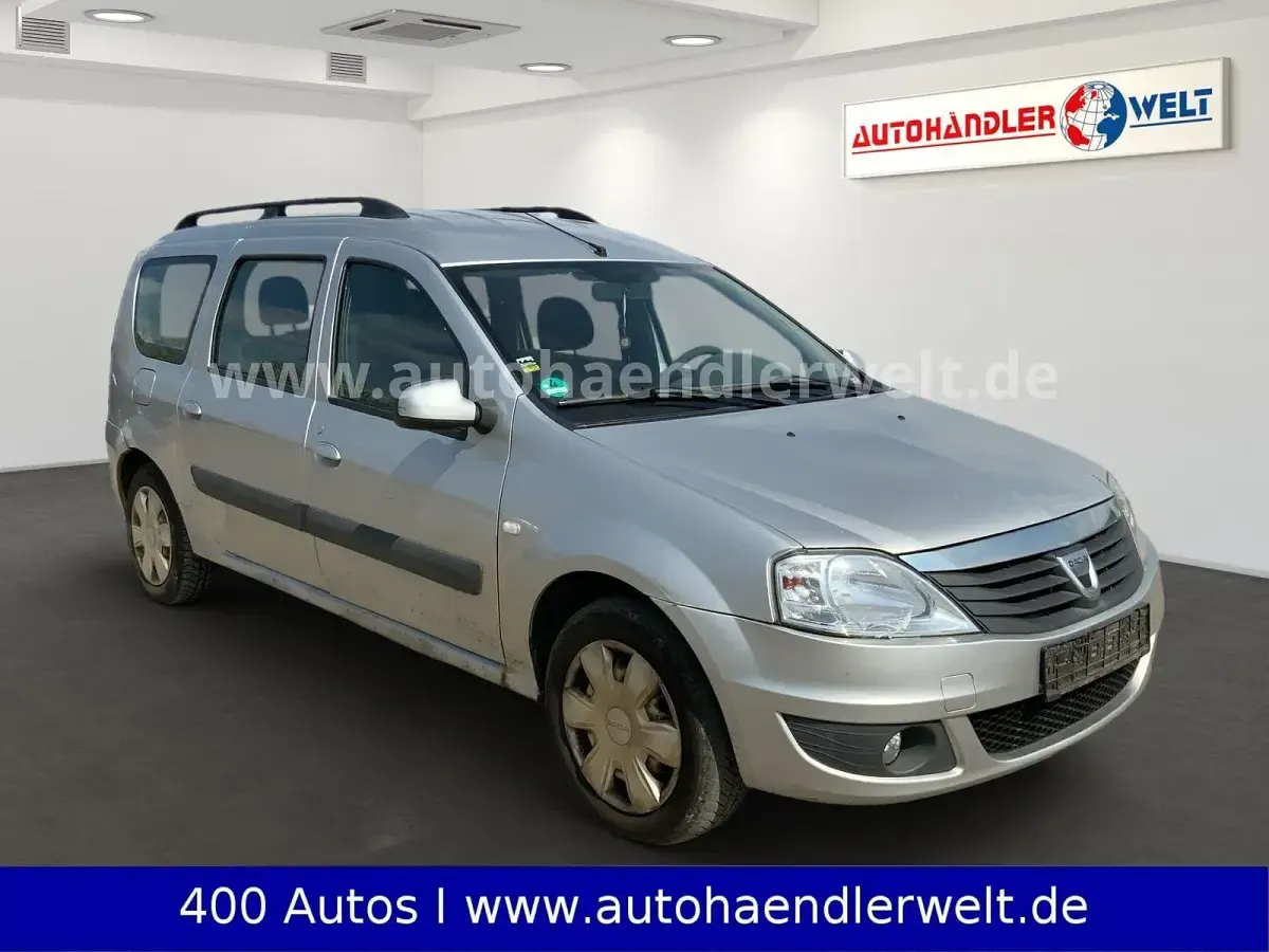Używany Dacia Logan MCV Basis 84 KM (61 kW) 2012 Srebrny Kombi