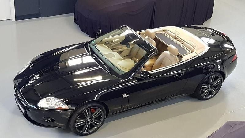 Schwarz Gebraucht 2007 Jaguar XK8 Cabrio | 27.950 € (Fairer Preis) - Bild 1/4