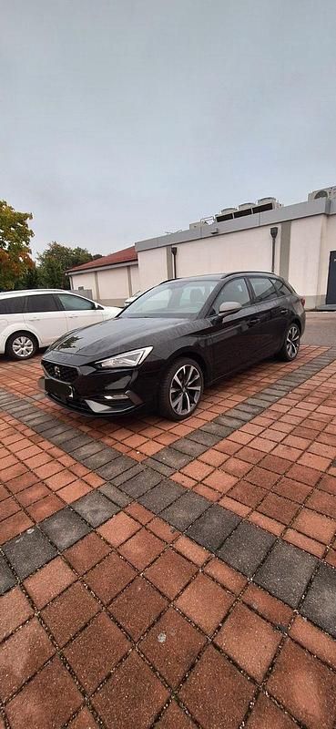 Schwarz Gebraucht 2020 Seat Leon FR Kombi | 18.700 € (Fairer Preis) - Bild 1/4
