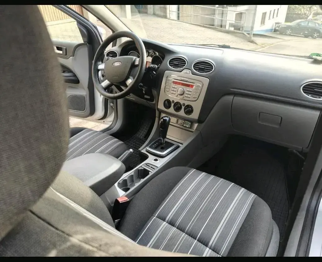 Gebraucht Ford Focus 101 PS (74 kW) 2009 Kombi