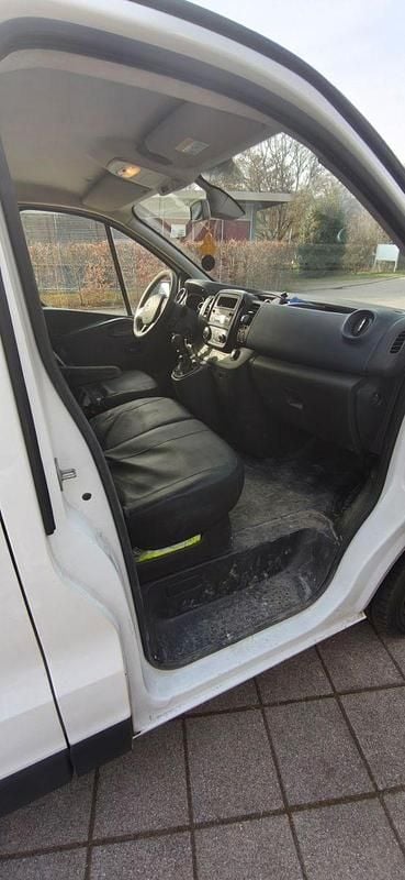 Gebraucht Opel Vivaro S 145 PS (106 kW) 2018 Weiß Van / Kleinbus
