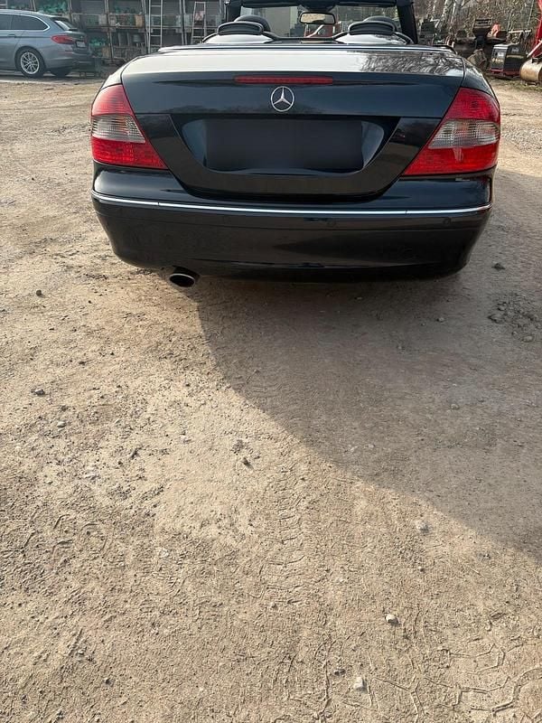 Gebraucht Mercedes CLK200 183 PS (134 kW) 2009 Blau Cabrio