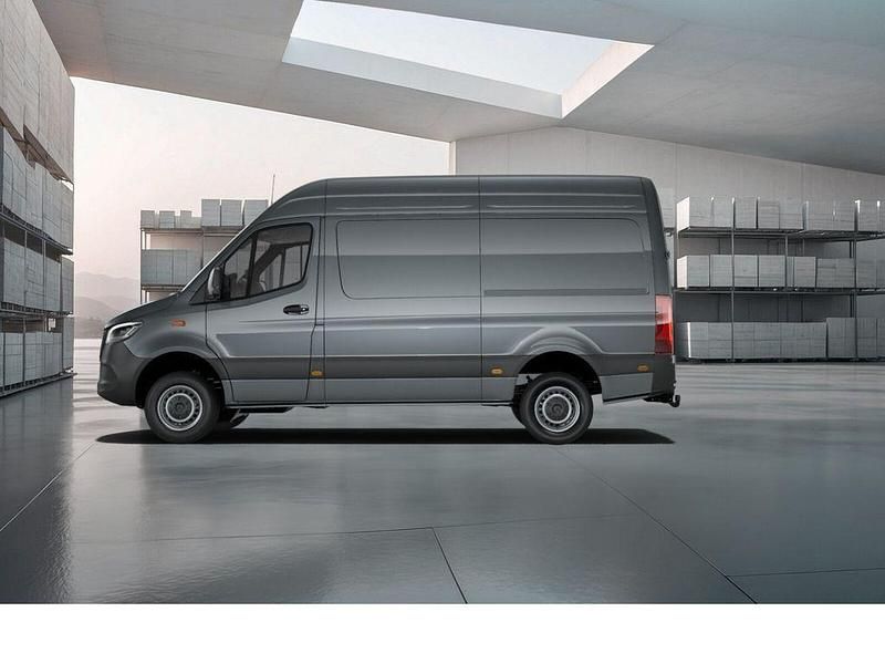 Gebraucht Mercedes Sprinter 190 PS (139 kW) 2025 Grau Van