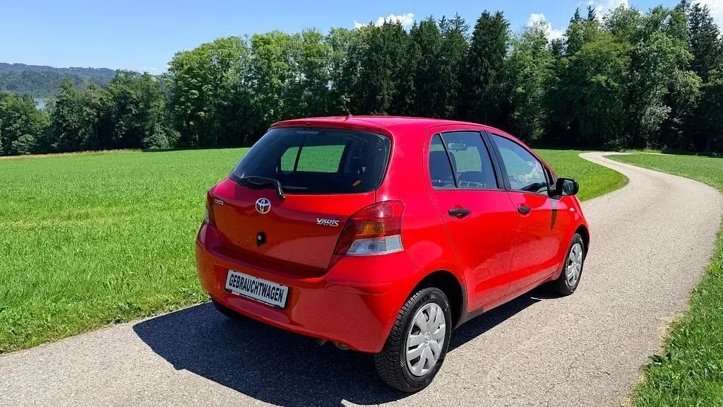 Gebraucht Toyota Yaris Basis 69 PS (50 kW) 2009 Rot Kleinwagen