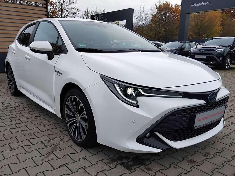 Gebraucht Toyota Corolla Team 184 PS (135 kW) 2021 Schneeweiß Kleinwagen