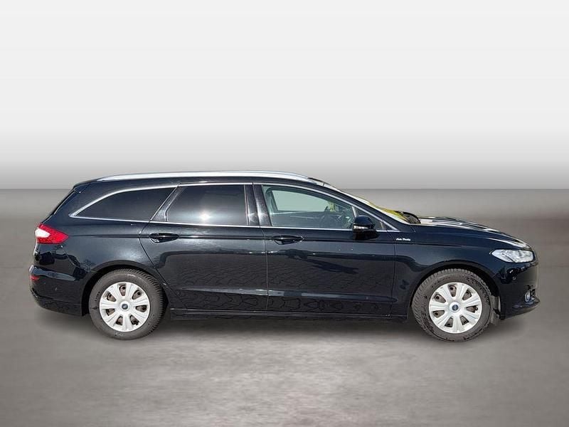 Gebraucht Ford Mondeo Titanium 160 PS (117 kW) 2015 Schwarz Limousine