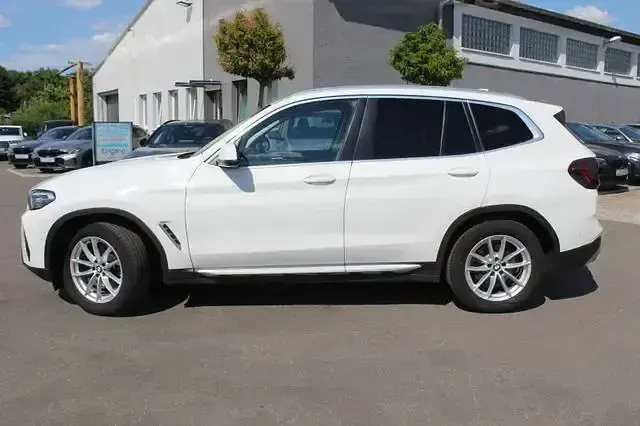 Gebraucht BMW X3 Performance 190 PS (139 kW) 2023 Alpinweiss iii SUV