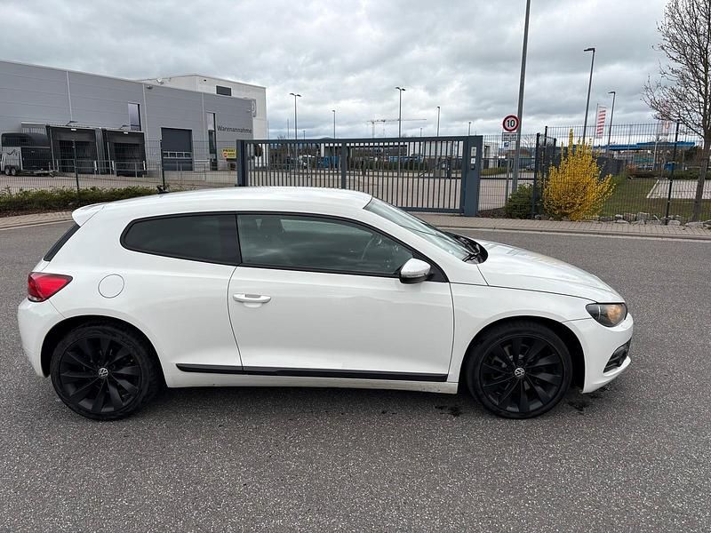 Gebraucht VW Scirocco 200 PS (147 kW) 2009 Weiß Coupé