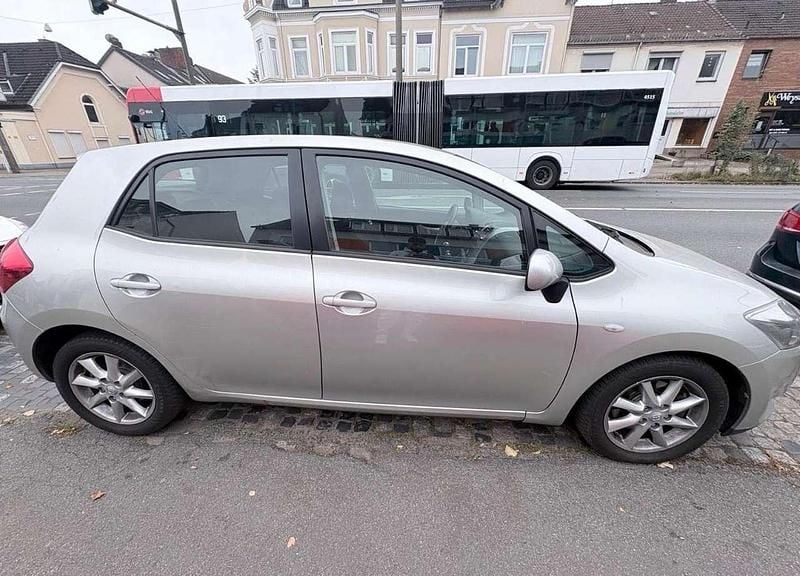 Gebraucht Toyota Auris 177 PS (130 kW) 2008 Silber Kleinwagen