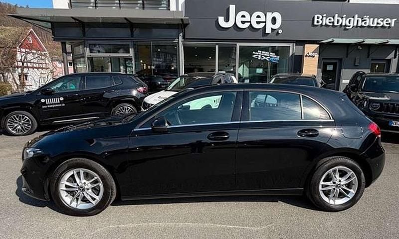 Gebraucht Mercedes A200 163 PS (119 kW) 2018 Schwarz Limousine