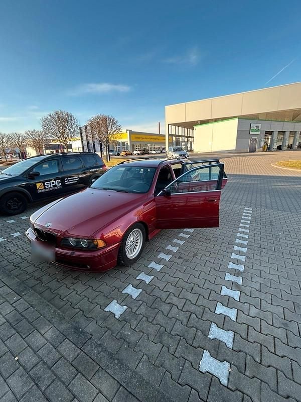 Gebraucht BMW 530 204 PS (150 kW) 2000 Rot Kombi