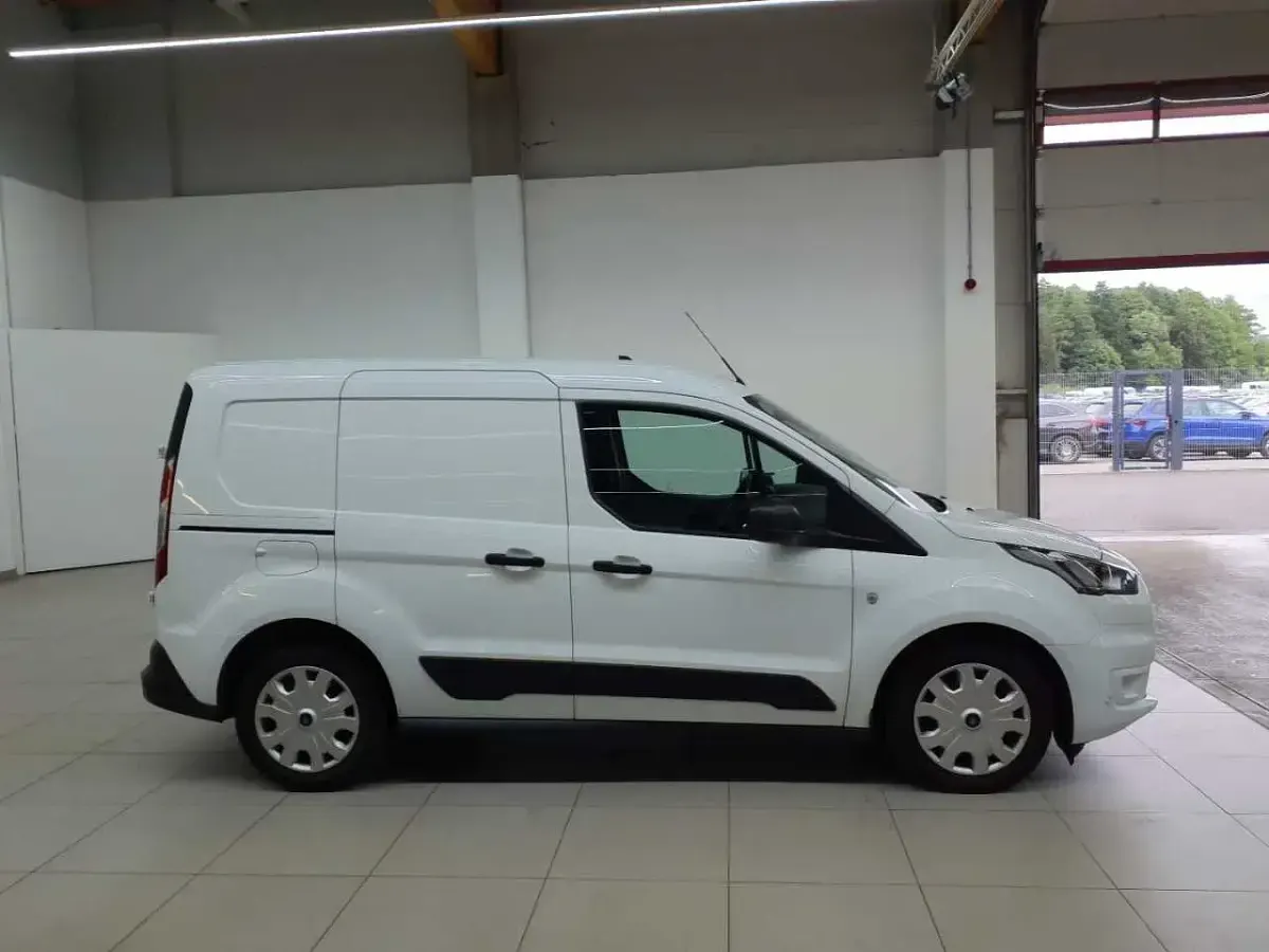 Gebraucht Ford Transit Trend 100 PS (73 kW) 2022 Frostweiß Van