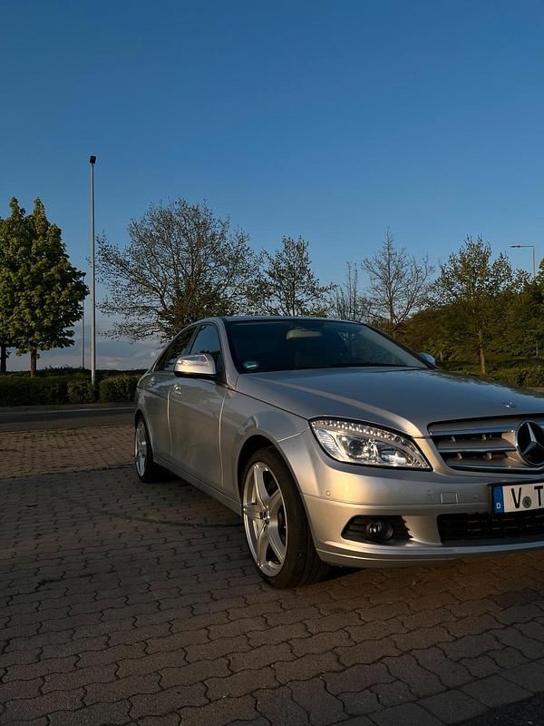 Gebraucht Mercedes C220 170 PS (125 kW) 2007 Silber Limousine