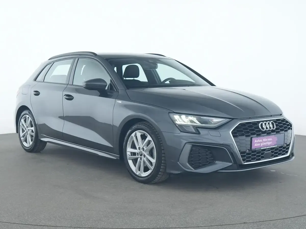 Gebraucht Audi A3 S-Line 150 PS (110 kW) 2023 Daytonagrau perleffekt Limousine
