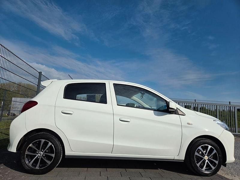 Gebraucht Mitsubishi Space Star Basis 71 PS (52 kW) 2020 Weiß Kleinwagen