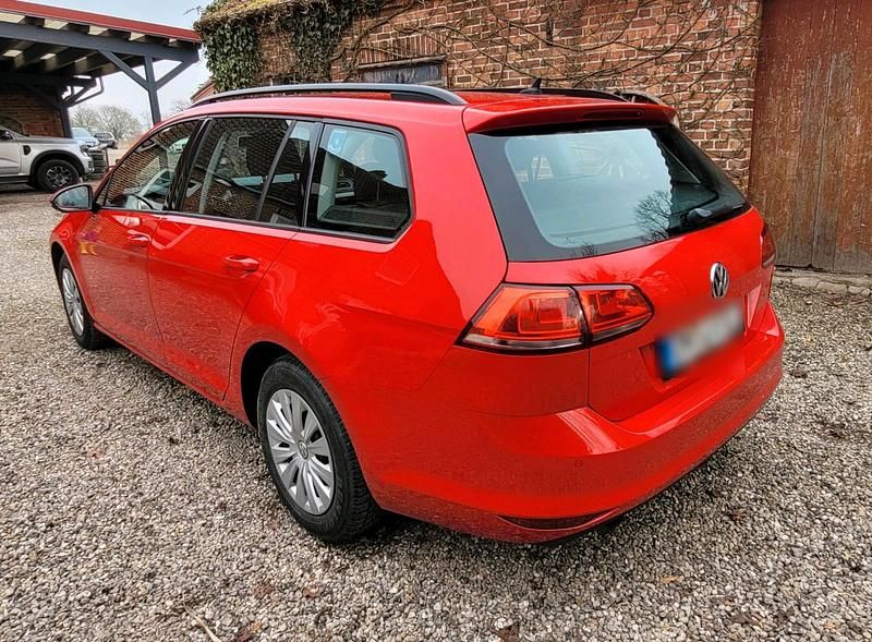 Gebraucht VW Golf VII 105 PS (77 kW) 2014 Rot Kombi