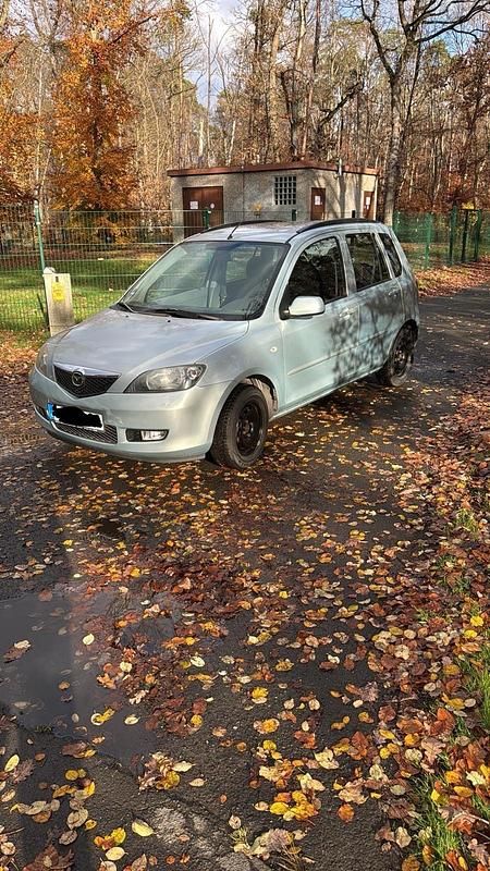 Silber Gebraucht 2004 Mazda 2 Kleinwagen | 1.500 € (Fairer Preis) - Bild 1/4