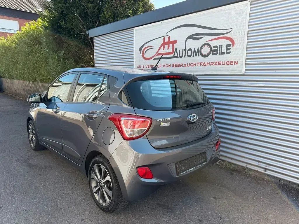 Gebraucht Hyundai i10 GO! 67 PS (49 kW) 2014 Grau Kleinwagen