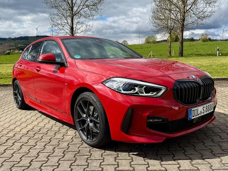 Gebraucht BMW 118 M Sport 140 PS (102 kW) 2020 Rot Kleinwagen