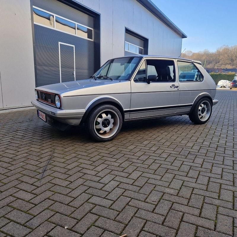 Gebraucht VW Golf I GTI 112 PS (82 kW) 1983 Silber Kleinwagen