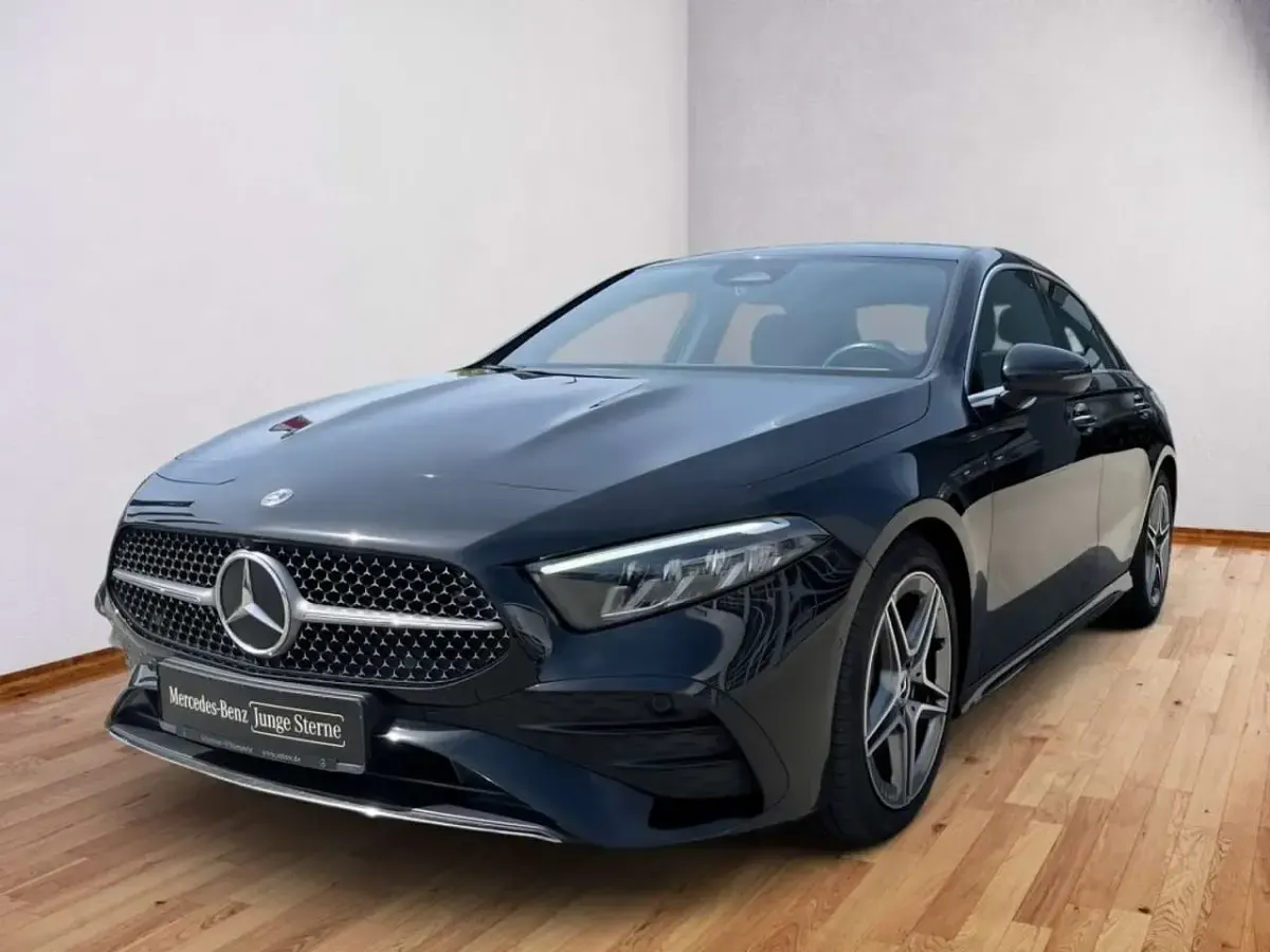 Gebraucht Mercedes A220 AMG 190 PS (139 kW) 2023 Nachtschwarz  unilack Limousine