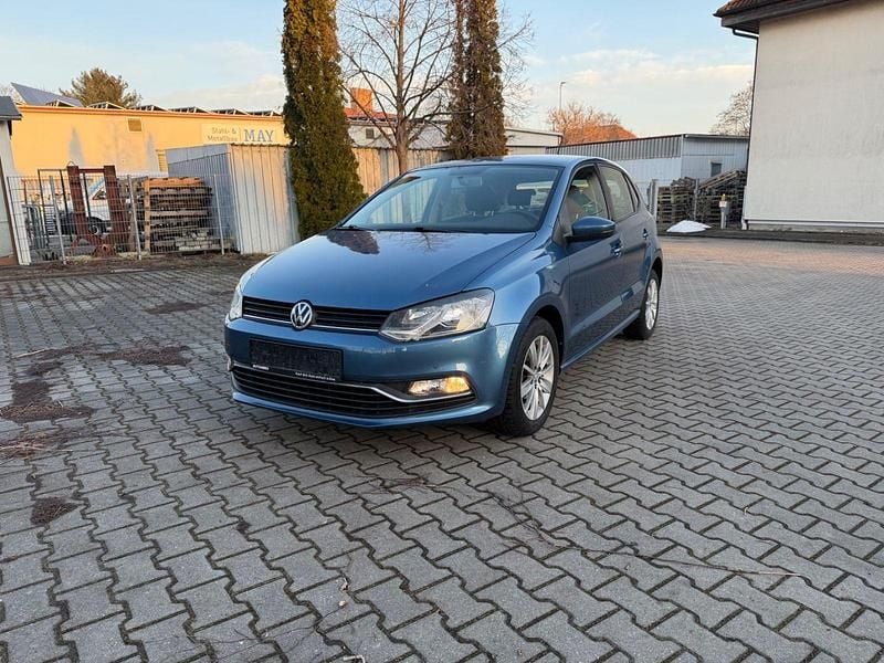 Gebraucht VW Polo 90 PS (66 kW) 2015 Blau Kleinwagen