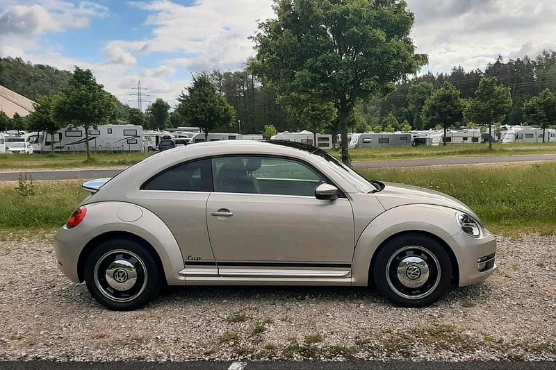 Second-hand VW Beetle Cup 140 CP (102 kW) 2014 Argintiu Hatchback