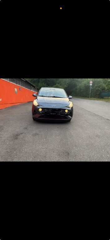 Grau Gebraucht 2020 Hyundai i10 Style Kleinwagen | 12.500 € (Fairer Preis) - Bild 1/4