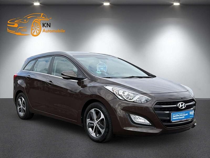 Gebraucht Hyundai i30 110 PS (80 kW) 2017 Braun Kombi