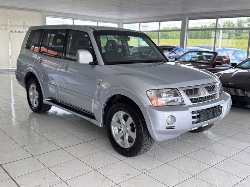 Coolsilber (m) Gebraucht 2006 Mitsubishi Pajero SUV | 15.990 € (Teuer) - Bild 1/4