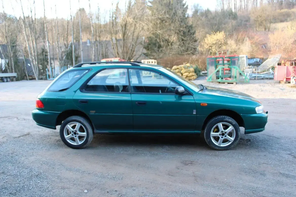 Gebraucht Subaru Impreza 125 PS (91 kW) 2000 Grün Kombi