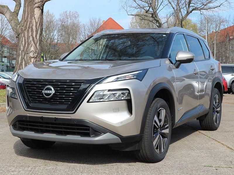 Neu Nissan X-Trail N-Connecta 163 PS (119 kW) 2025 Champagne silver SUV