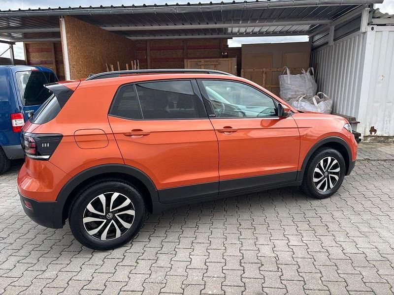 Gebraucht VW T-Cross Active 95 PS (69 kW) 2022 Orange SUV