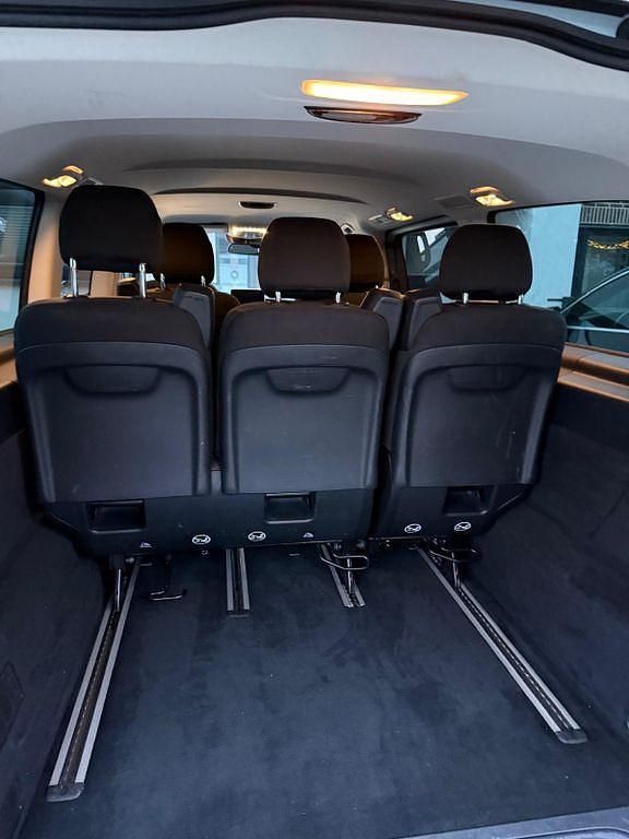 Gebraucht Mercedes V220 Edition 163 PS (119 kW) 2019 Silber Van / Kleinbus