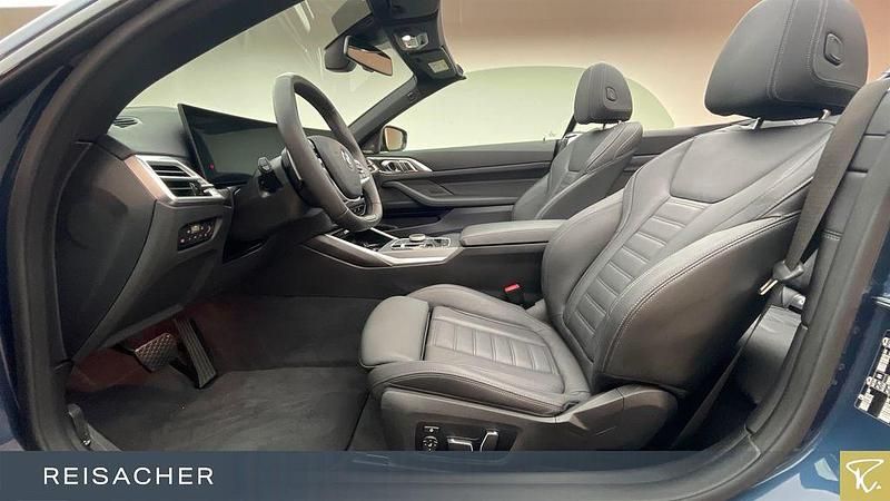 Gebraucht BMW 420 184 PS (135 kW) 2025 Arctic race blue metallic Cabrio