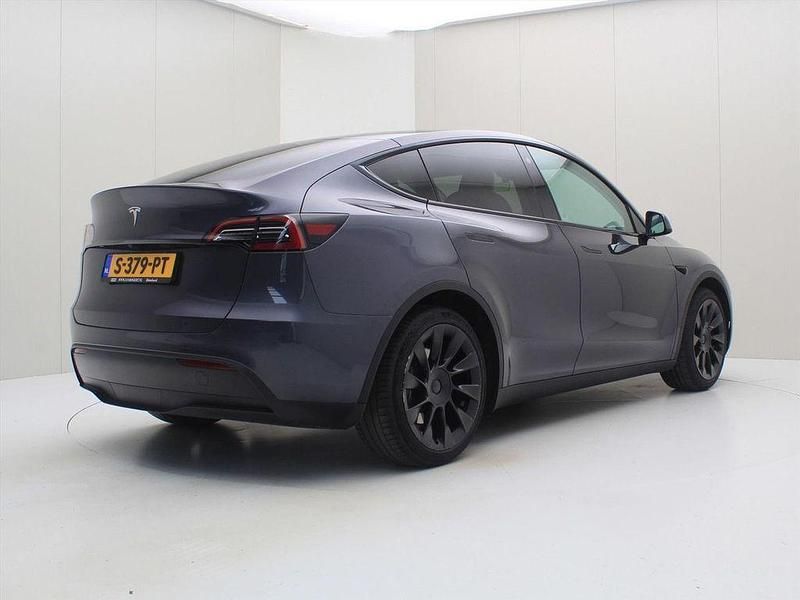Gebraucht Tesla Model Y Standard Range 250 kW (341 PS) 2023 Grau SUV