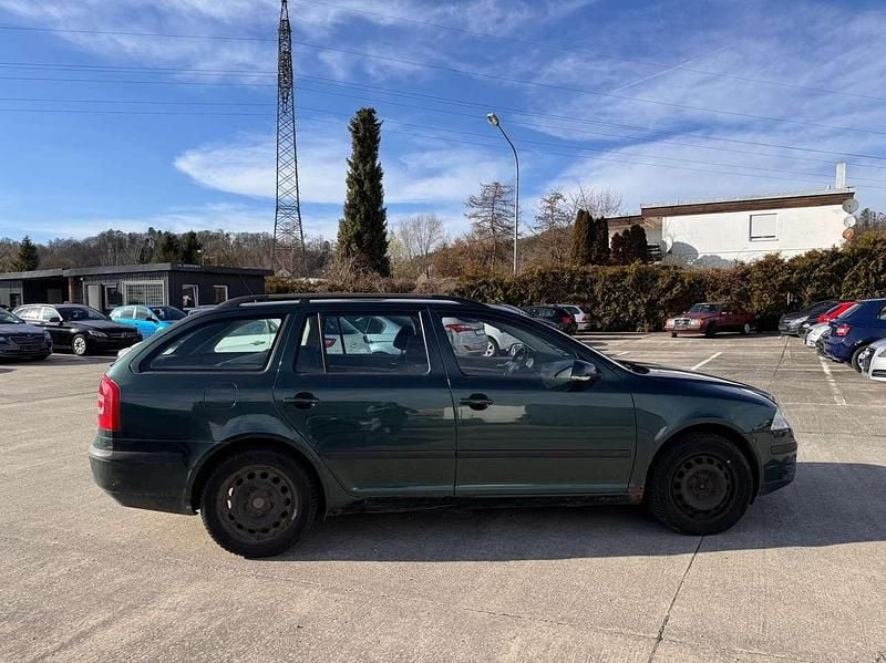 Gebraucht Skoda Octavia Elegance 140 PS (102 kW) 2006 Highland grun met. Kombi
