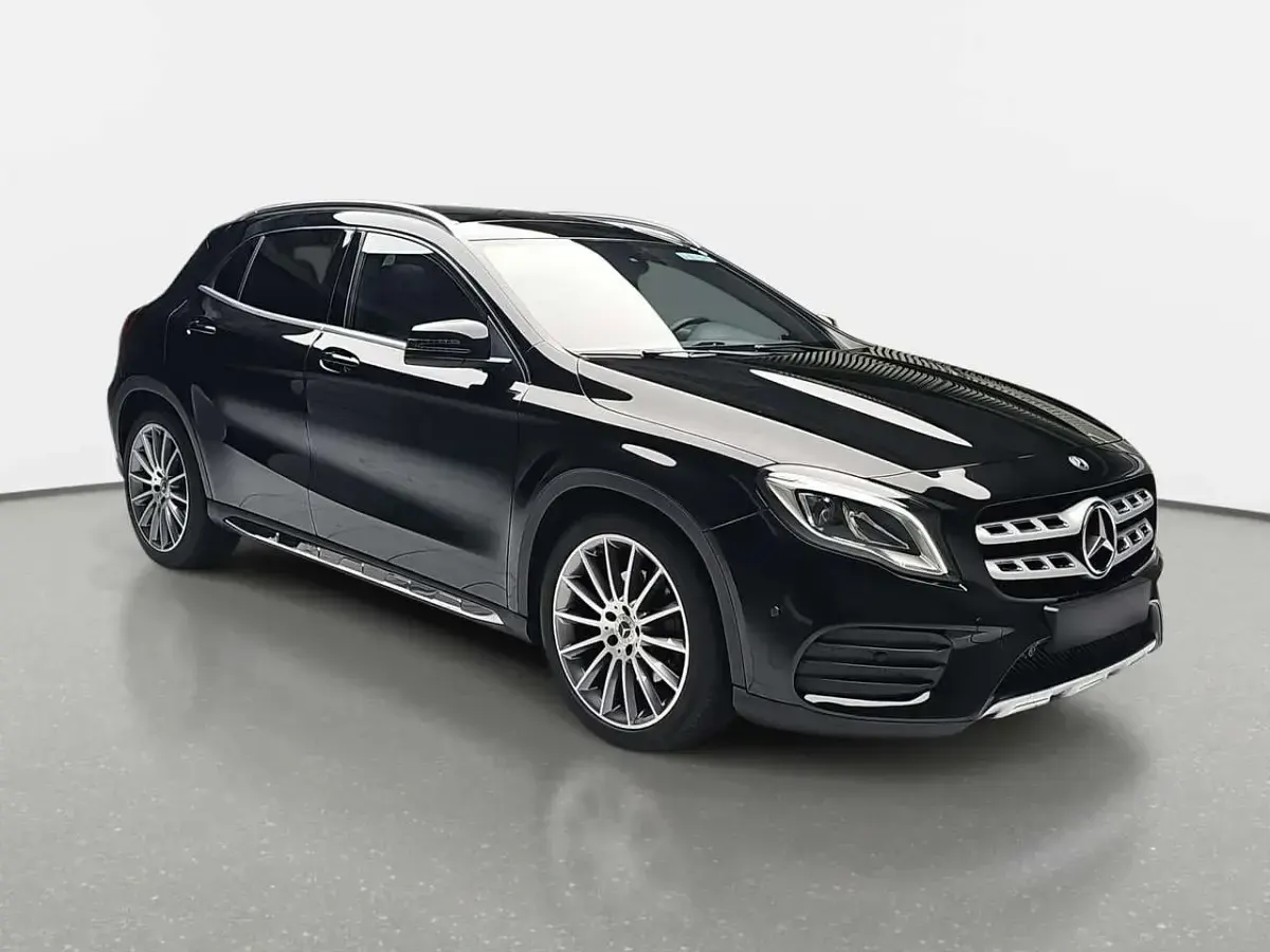 Gebraucht Mercedes GLA250 AMG line 211 PS (155 kW) 2019 Schwarz SUV