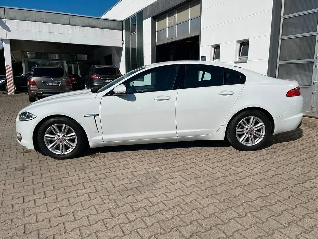 Gebraucht Jaguar XF S 241 PS (177 kW) 2014 Weiß Limousine