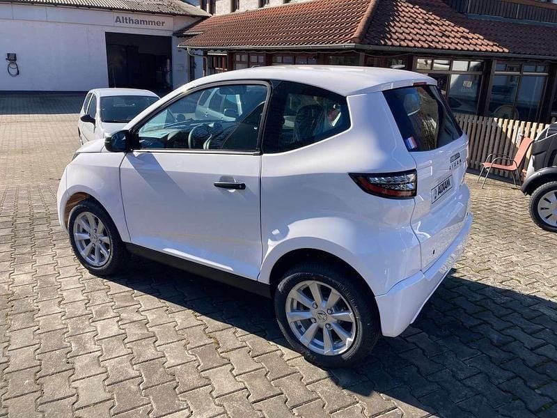 Nouă Aixam AMBITION Pack 2026 Alb Hatchback