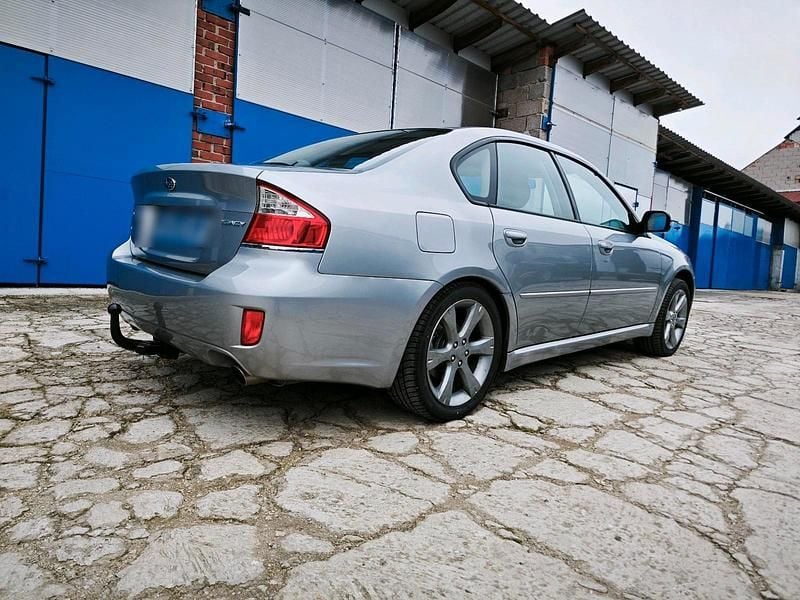 Grau Gebraucht 2008 Subaru Legacy Limousine | 2.490 € (Guter Preis) - Bild 1/4