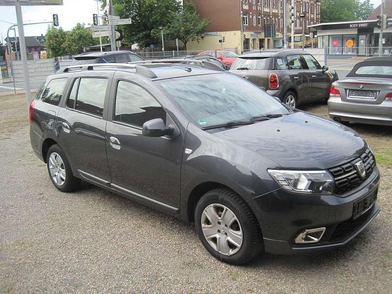 Grau Gebraucht 2018 Dacia Logan Comfort Limousine | 5.950 € (Superpreis) - Bild 1/4
