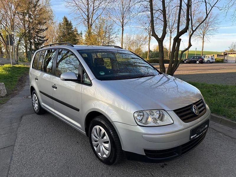 Silber Gebraucht 2003 VW Touran Trendline Van / Kleinbus | 2.599 € (Fairer Preis) - Bild 1/4