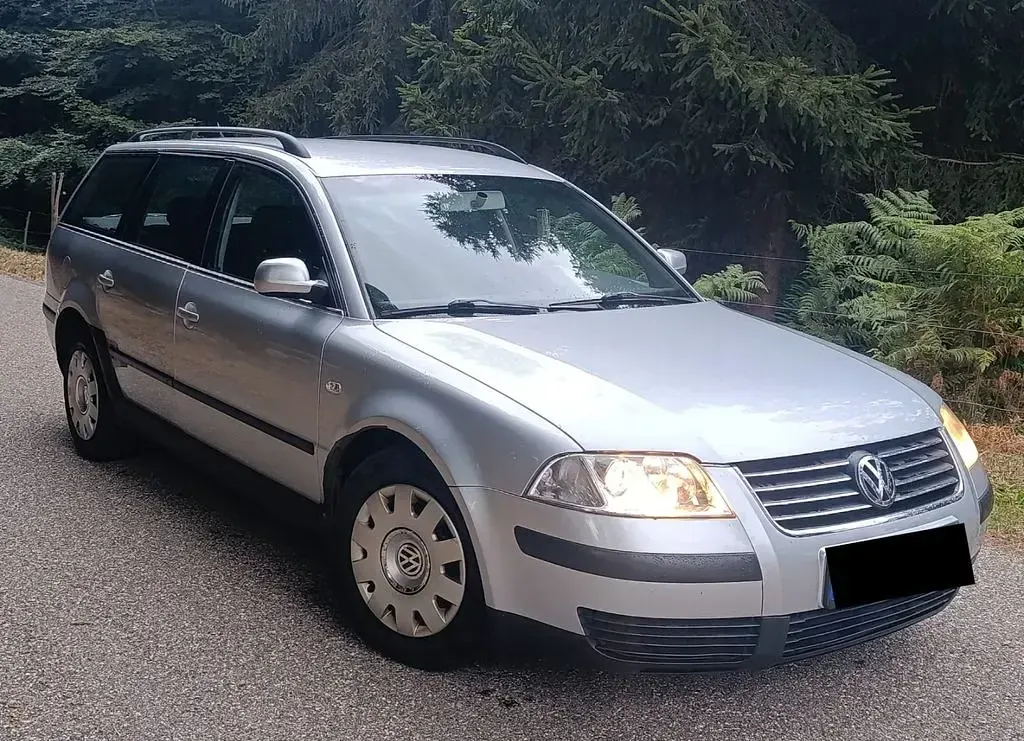 Gebraucht VW Passat Highline 131 PS (96 kW) 2001 Silber Limousine