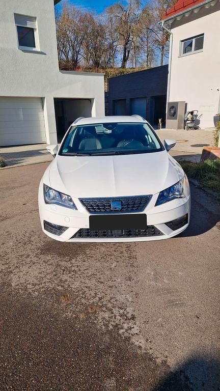 Weiß Gebraucht 2019 Seat Leon ST XCELLENCE Kombi | 15.900 € (Guter Preis) - Bild 1/4