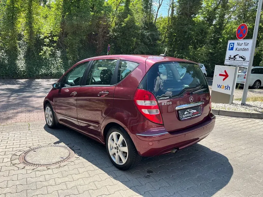 Gebraucht Mercedes A200 Elegance 136 PS (100 kW) 2005 Rot Van / Kleinbus