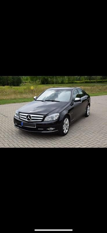 Schwarz Gebraucht 2007 Mercedes C220 Limousine | 8.500 € (Teuer) - Bild 1/1