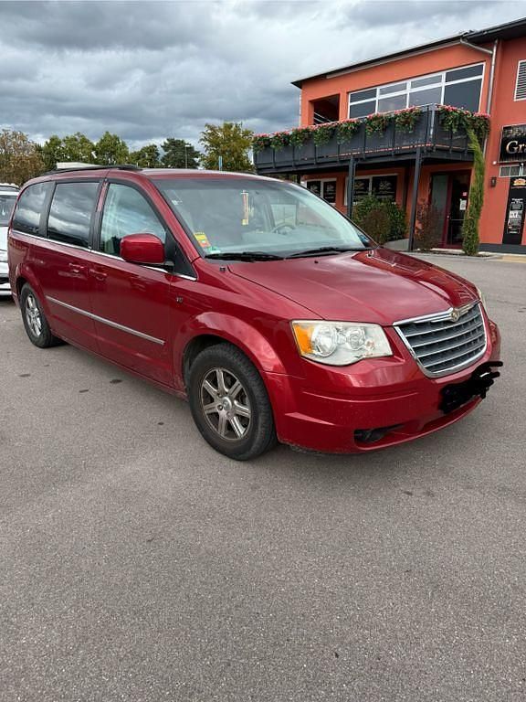 Gebraucht Chrysler Grand Voyager 193 PS (141 kW) 2010 Rot Van / Kleinbus